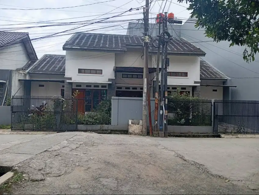 Dijual Rumah FULL BANGUNAN AESTHETIC dekat kampus Telkom University