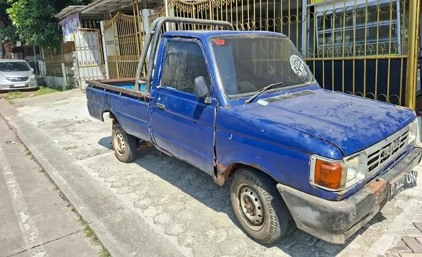 Dijual Murah Kijang Pick UP mesin joss ss yatim piatu jual apa adanya