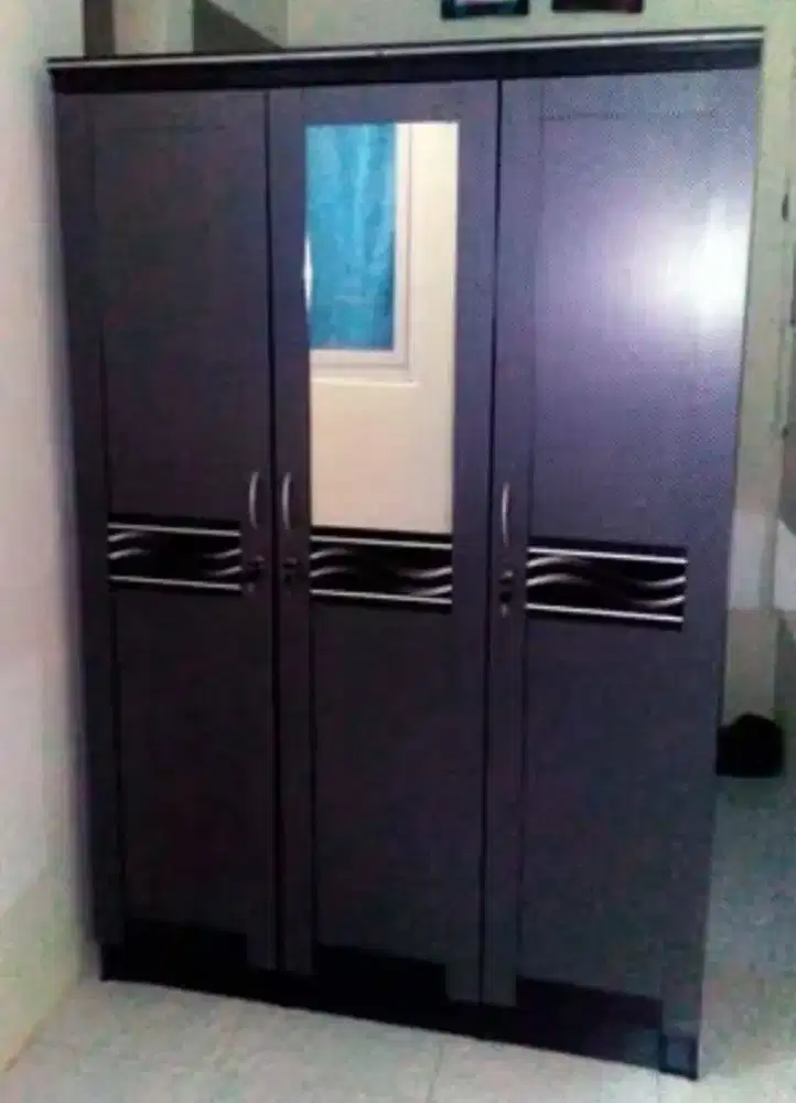 Lemari Pakaian 3 Pintu Kaca Luar MH 318 KL Star Black Oak