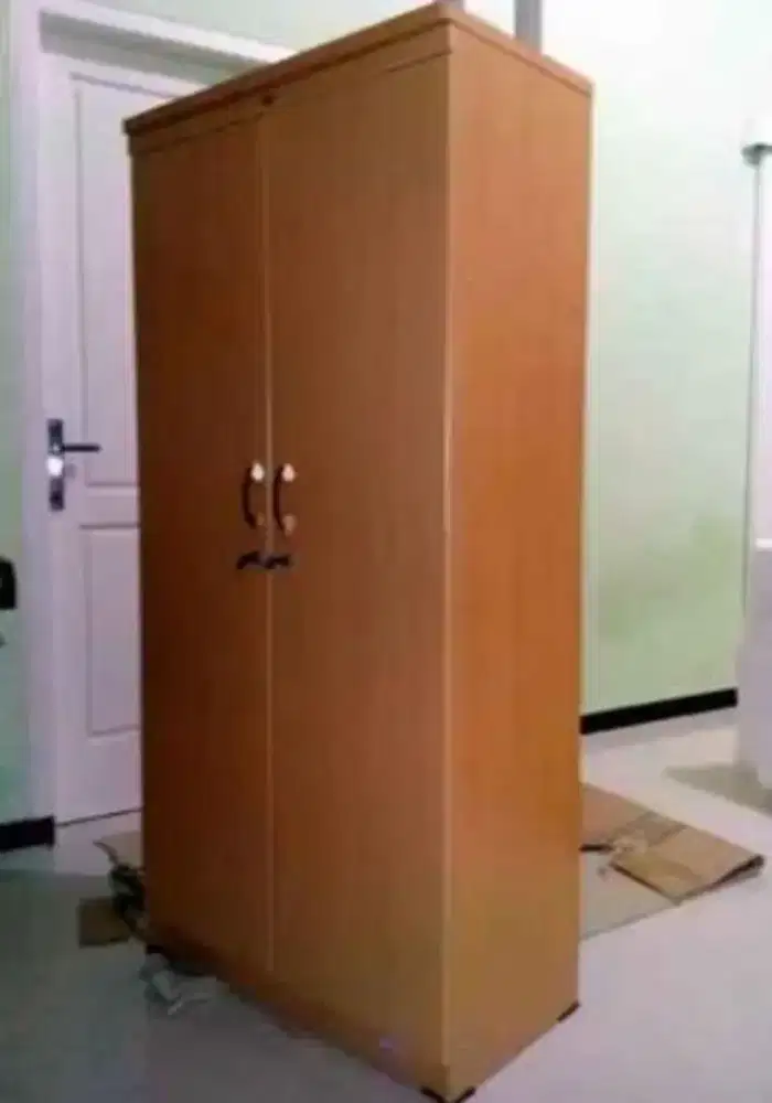 Lemari Pakaian 2 Pintu Panel LP-7200