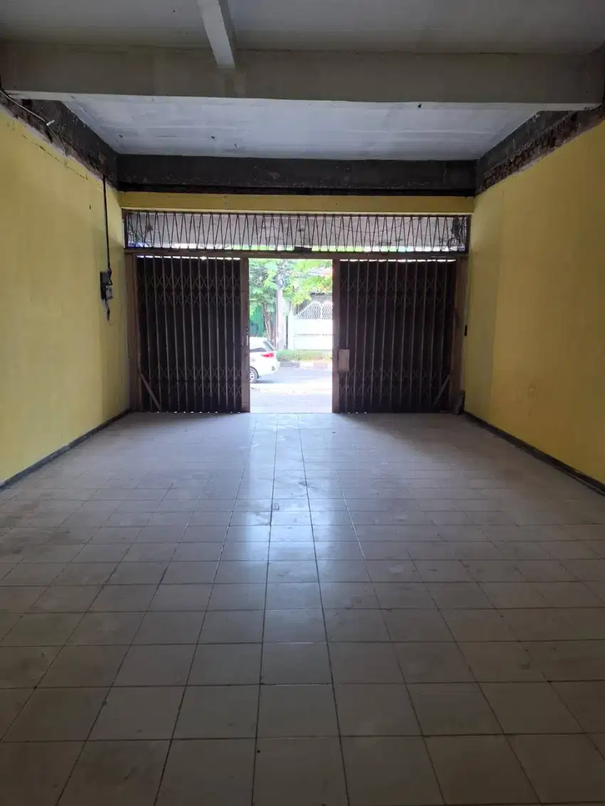Ruko komersial disewakan