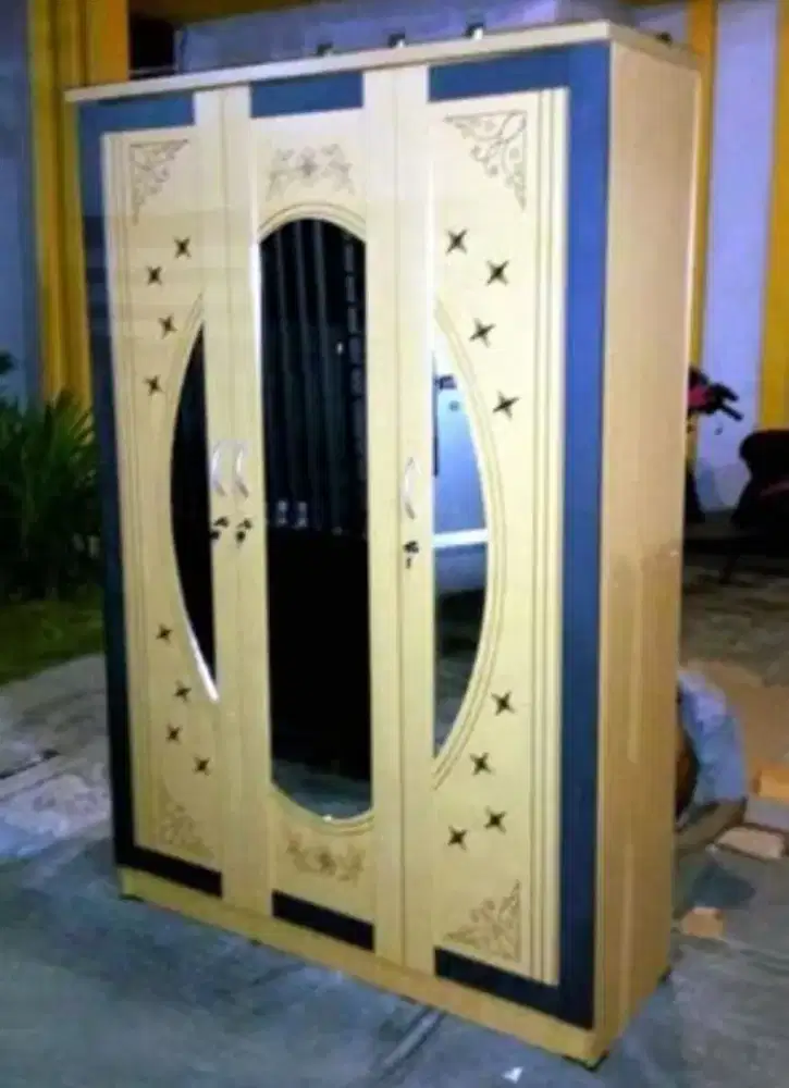Lemari Pakaian 3 Pintu Kaca Oval Jasmine