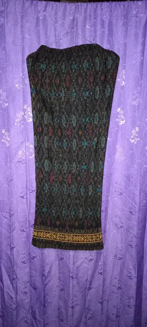 ROK PLISKET KEBAYA LIKE NEW