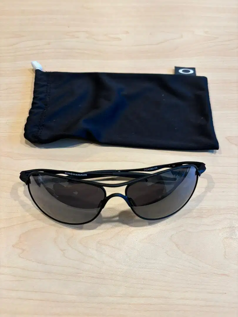 sunglasses oakley crosshair