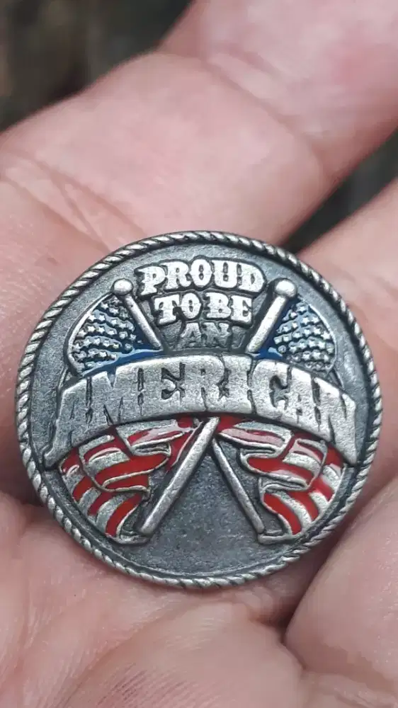 Mainan anak pin bros logam american orisinil made in USA mulus