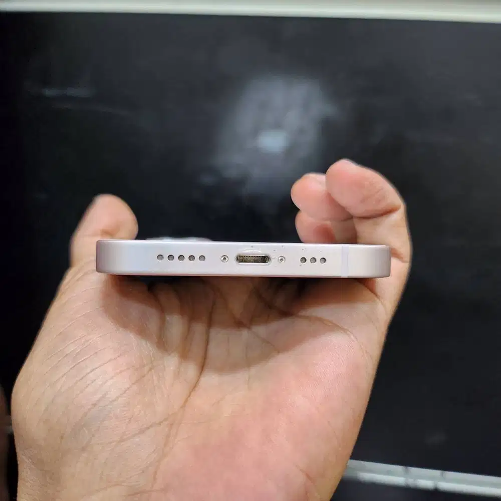 NYARI iphone 13 warna p1nky bebas aoa aja