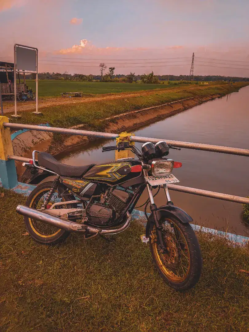 Rx 100 1979 lengkap hidup