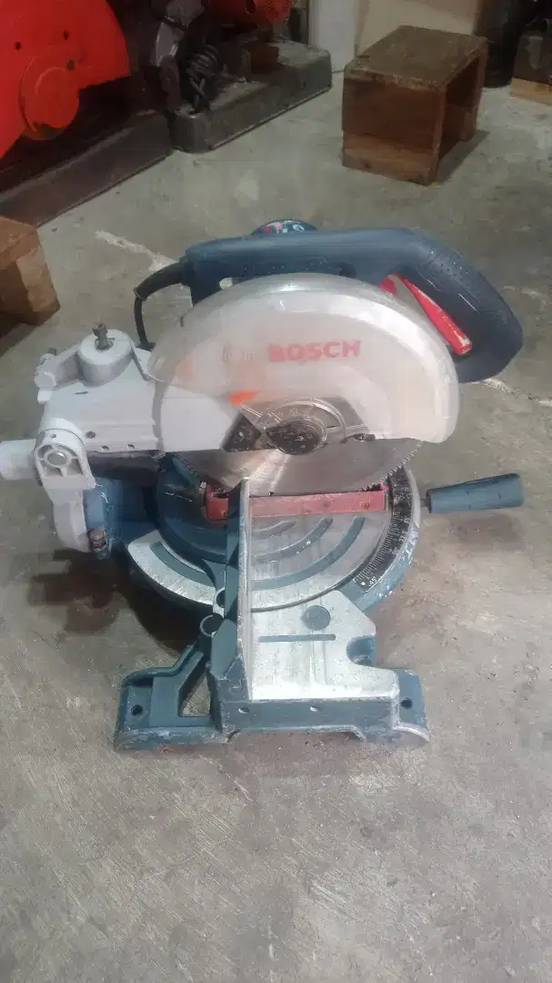 Mesin Potong Alumunium BOSCH GCM10MX 10 inch Second mulus