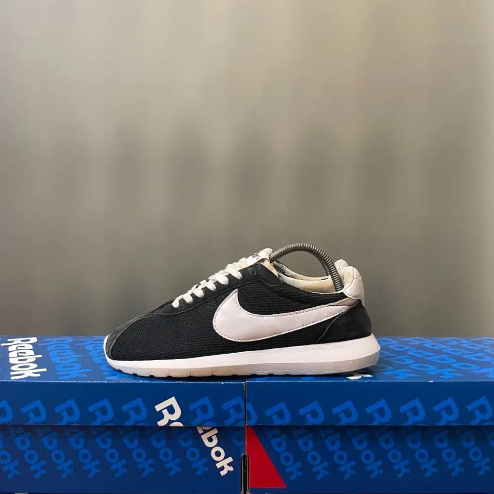 40,5 - Sepatu Nike Bekas Second Nike Roshe LD-1000 Bekas Second