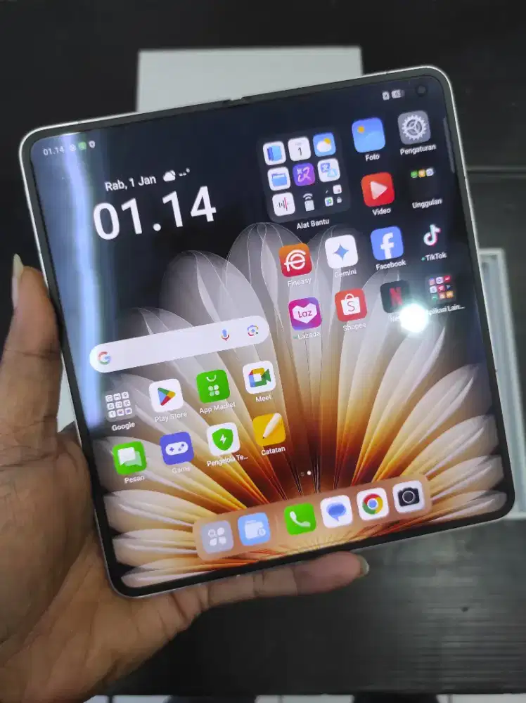 Oppo N5 Fold silver
Garansi Resmi
Ram 16/512
Mulus 99%
Fulset original