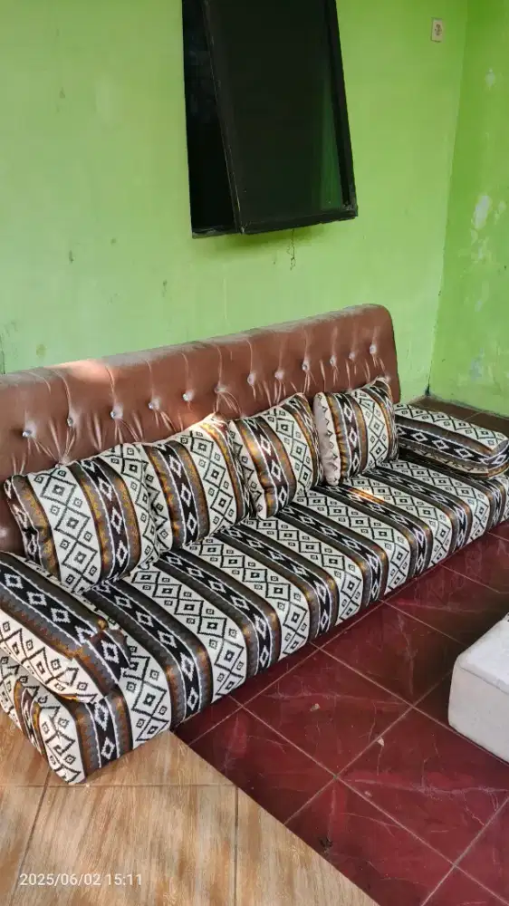SOFA LESEHAN REDY
