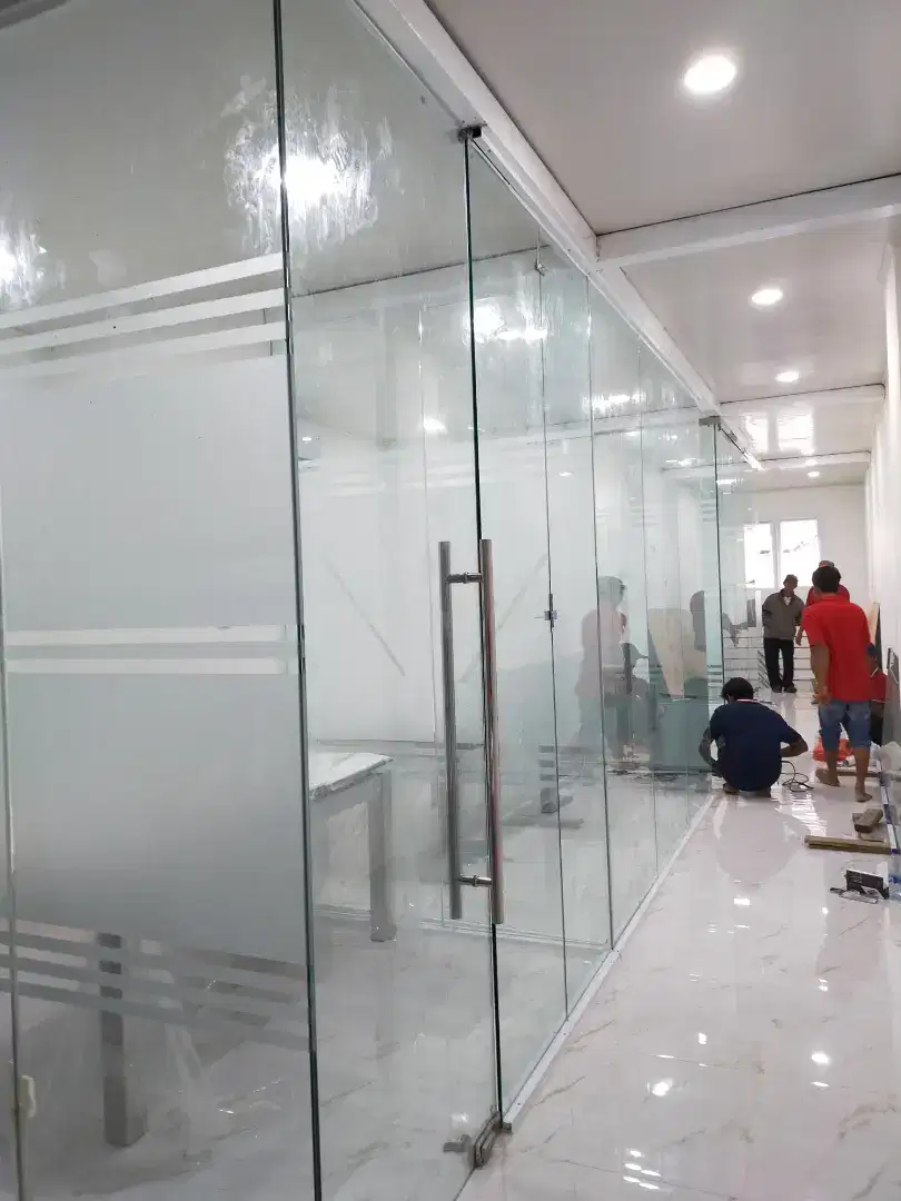 Jasa Pasang partisi kaca kantor