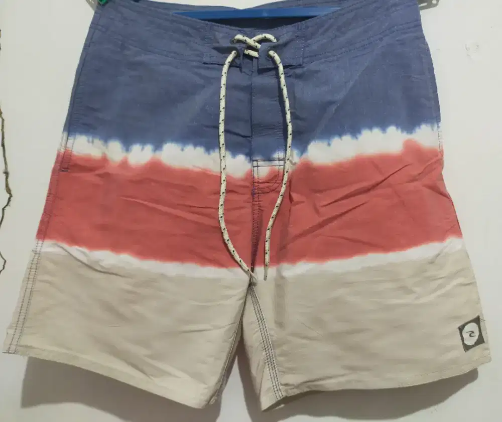 Celana surfing ripcurl size 32