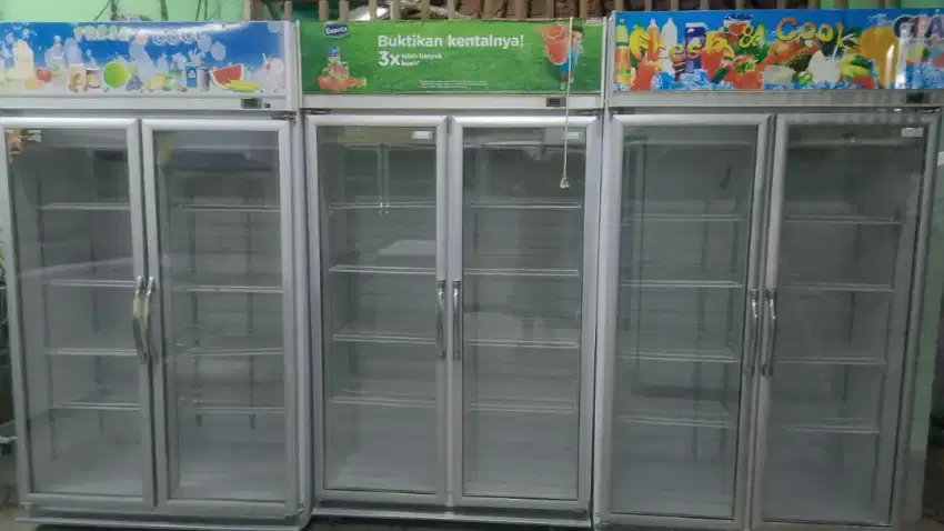 Showcase /chiller berbagai macam kapasitas dan model