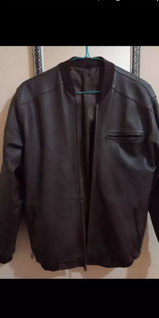 Jaket kulit size m slim