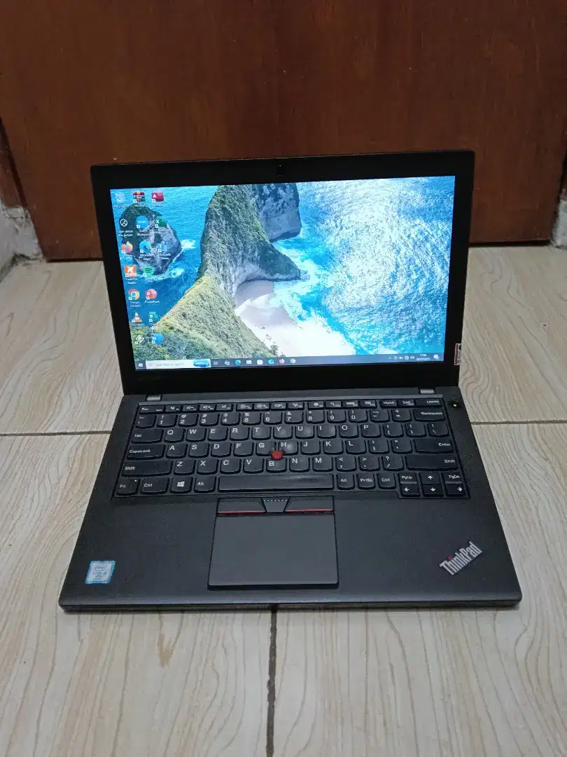 Lenovo Thinkpad x260 Intel core i5 Gen 6 ram 8gb mulus