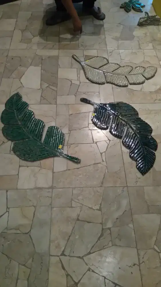 Hiasan keramik hand made F. Widayanto