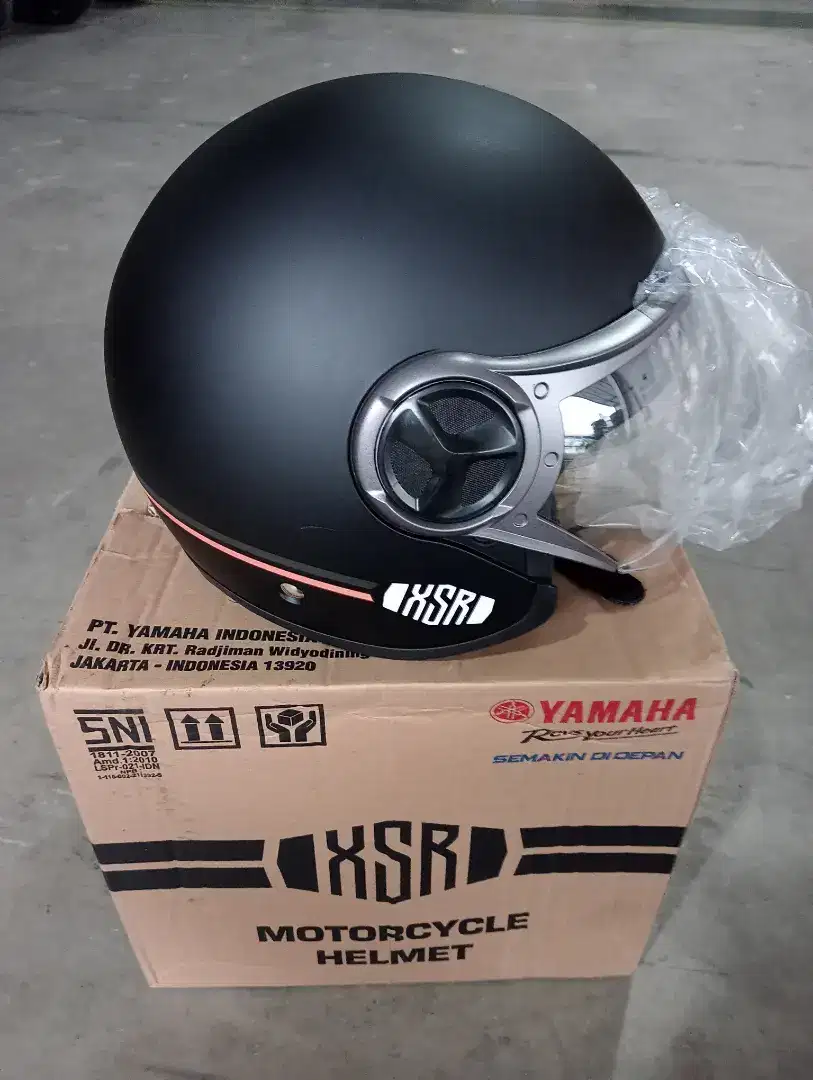Helm Yamaha XSR original baru