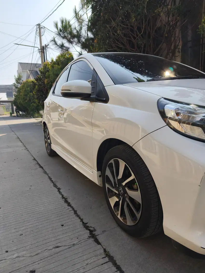 Honda Brio Rs At low km 2019 Antik terawat mulus matic cvt putih