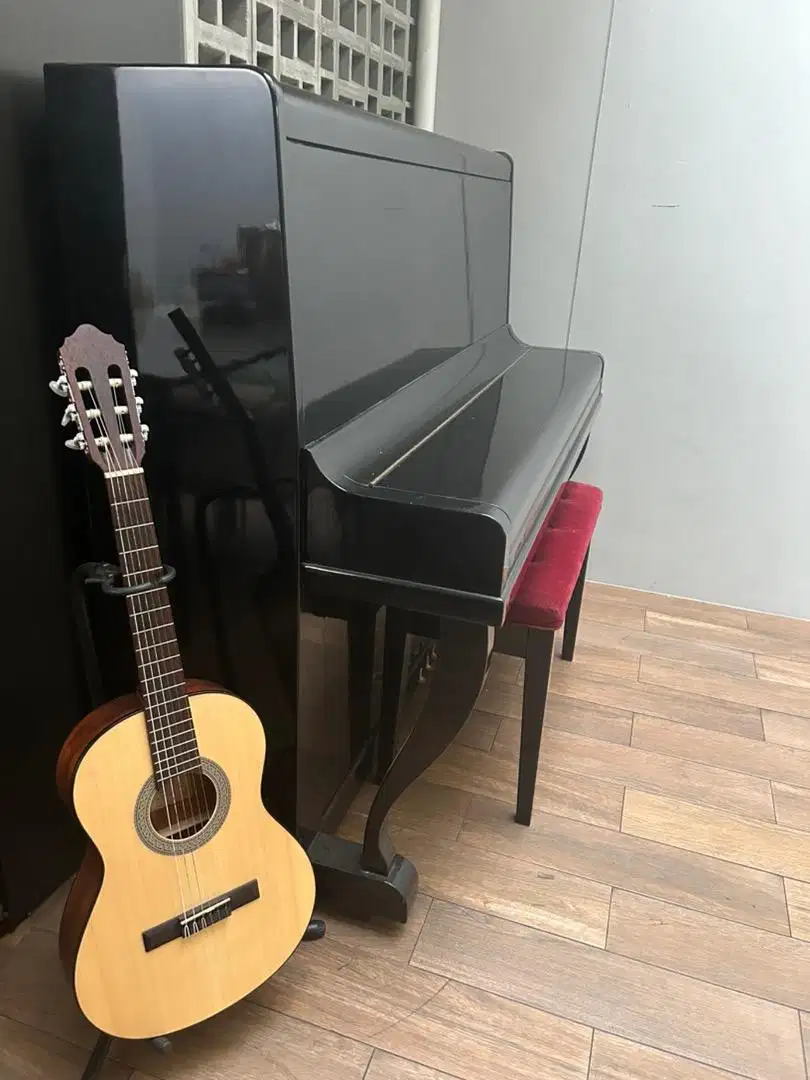 Piano Kawai upright no k35 mulus grand black