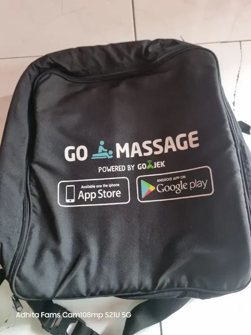 Tas Go Massage Baru Ukuran Besar New 99,9% Masih Mengkilat Siap Pake