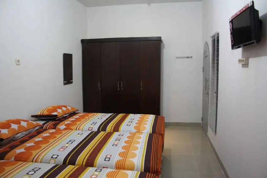 Kost Dekat STMIK Mikroskil, Sekolah Methodist 2 & Sutomo Thamrin