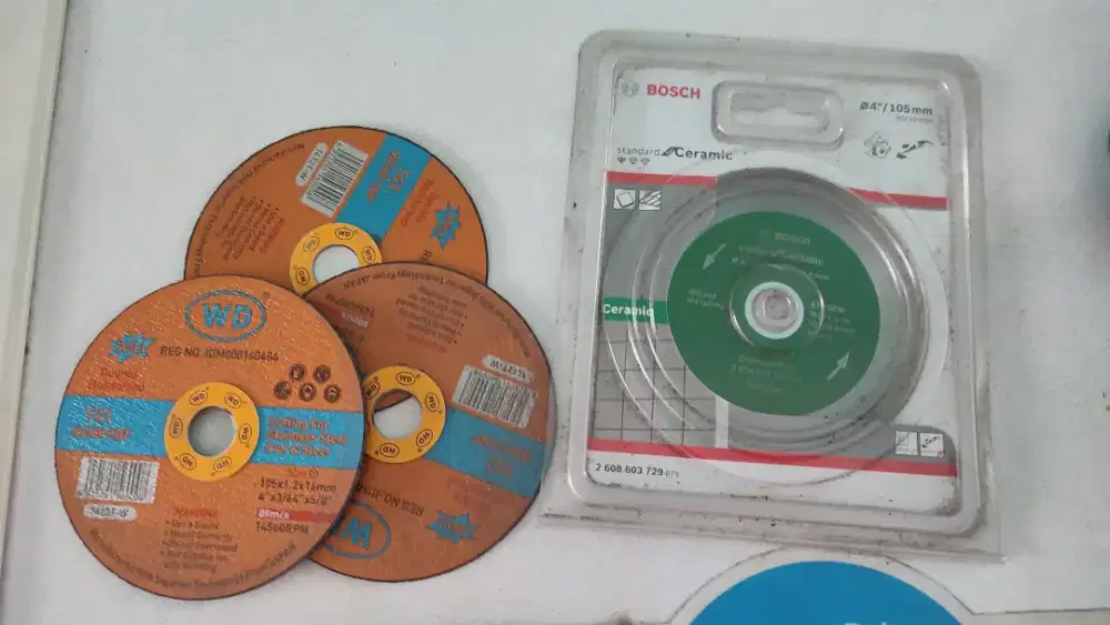 Mata Potong  Gerinda Bosch 4 inches