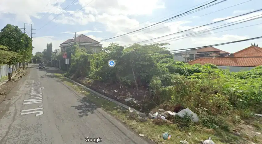 Jual tanah kosong posisi hook di Muding Kerobokan Badung Bali