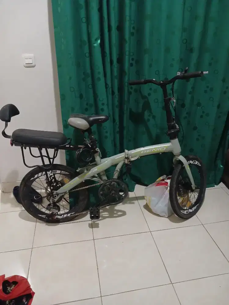Sepeda Lipat Genio 20 F-211