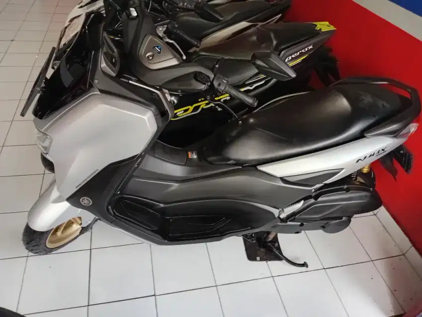 NMAX CONNECTED ABS SILVER TH 2022, DP 500 RIBU
