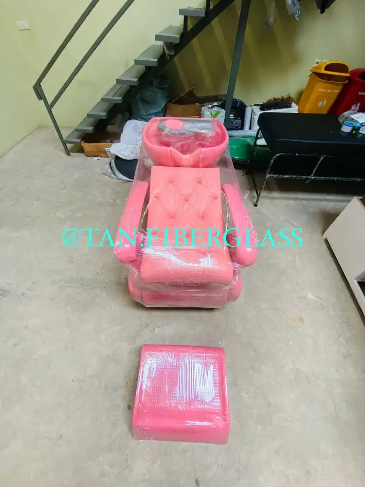 kursi keramas pink flaminggo dan bed eyelash