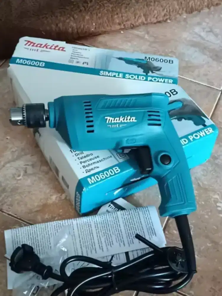 Bor makita mt60