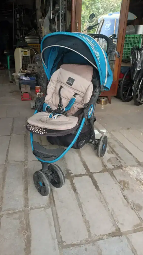 STROLLER/KERETA BAYI MERK BABYELLE