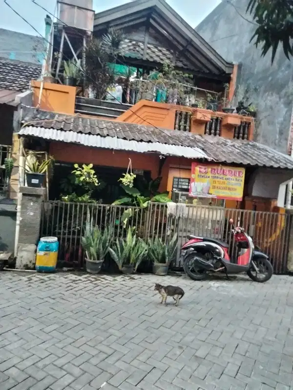 Jual rumah 2 lantai siap huni di karang tengah dekat pintu tol
