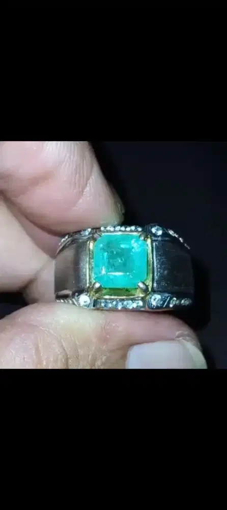 Batu permata Emerald Beryl Natural 68,50CRT
