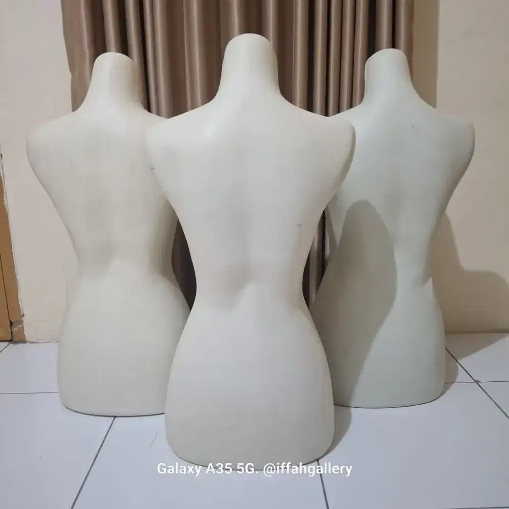 Manekin Badan Wanita Dewasa Patung Display Bersih Normal Siap Pakai