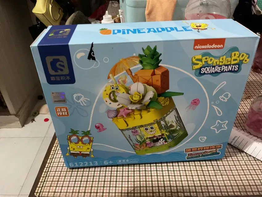 Spongebob squarepants sembo blocks pinespple lemon smoothie