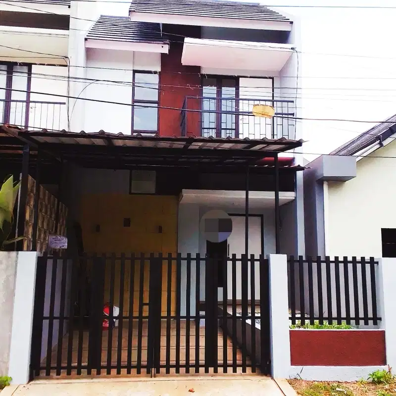 Dijual Rumah 2 Lantai Rapih Siap Huni di Bukit Golf