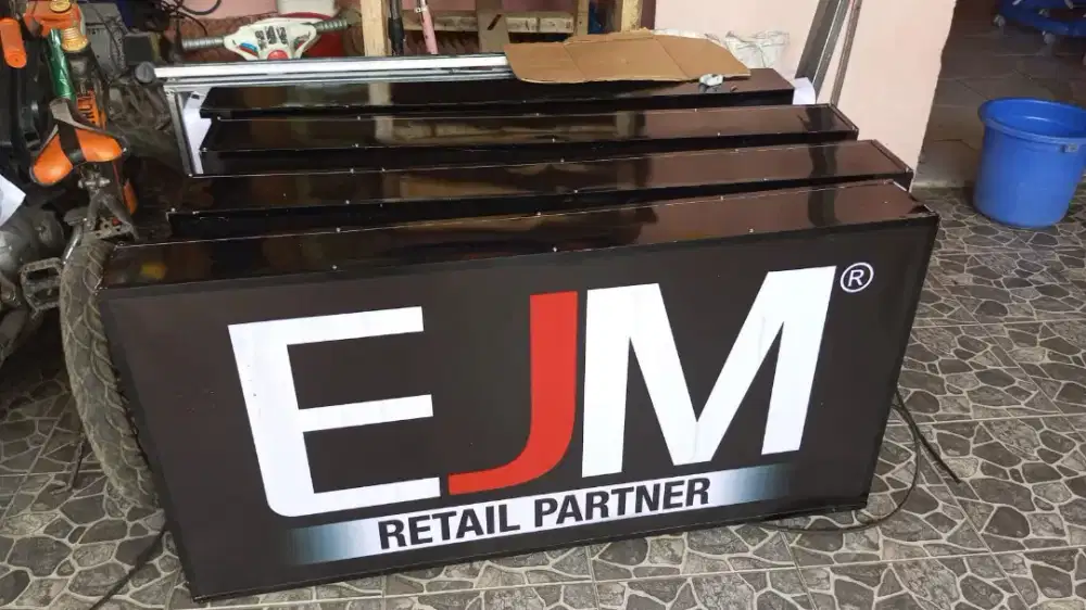 Neon Box | Acrylic | Sticker | LED