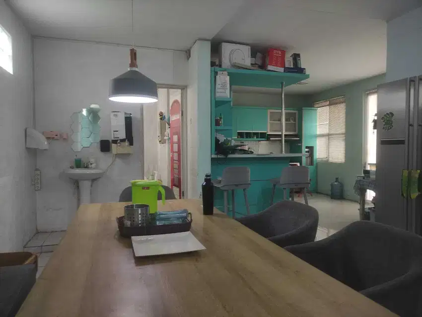Rumah asri 1 lantai semi furnish di Komplek Wartawan