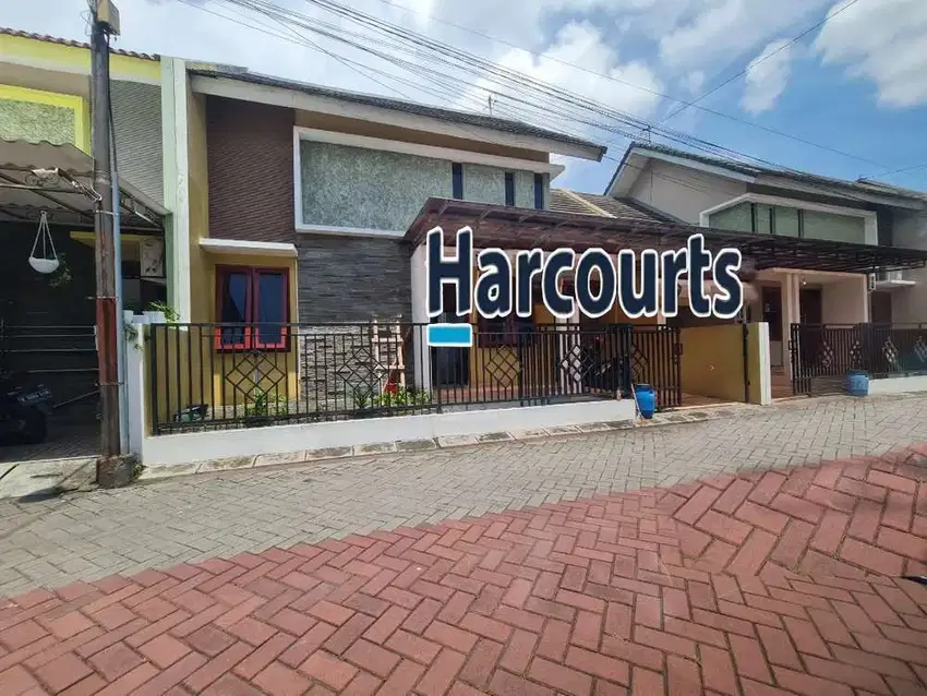 Rumah bagus siap pakai di cluster dekat solo baru
