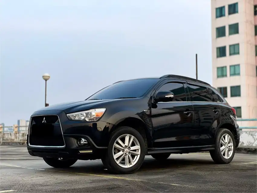 MITSUBISHI OUTLANDER 2.0 PX AT 2013 HITAM