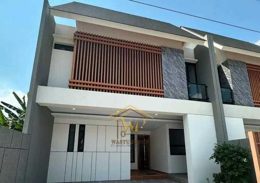 RUMAH 2 LANTAI SIAP HUNI, DI MAGUWOHARJO, SLEMAN . JOGJA