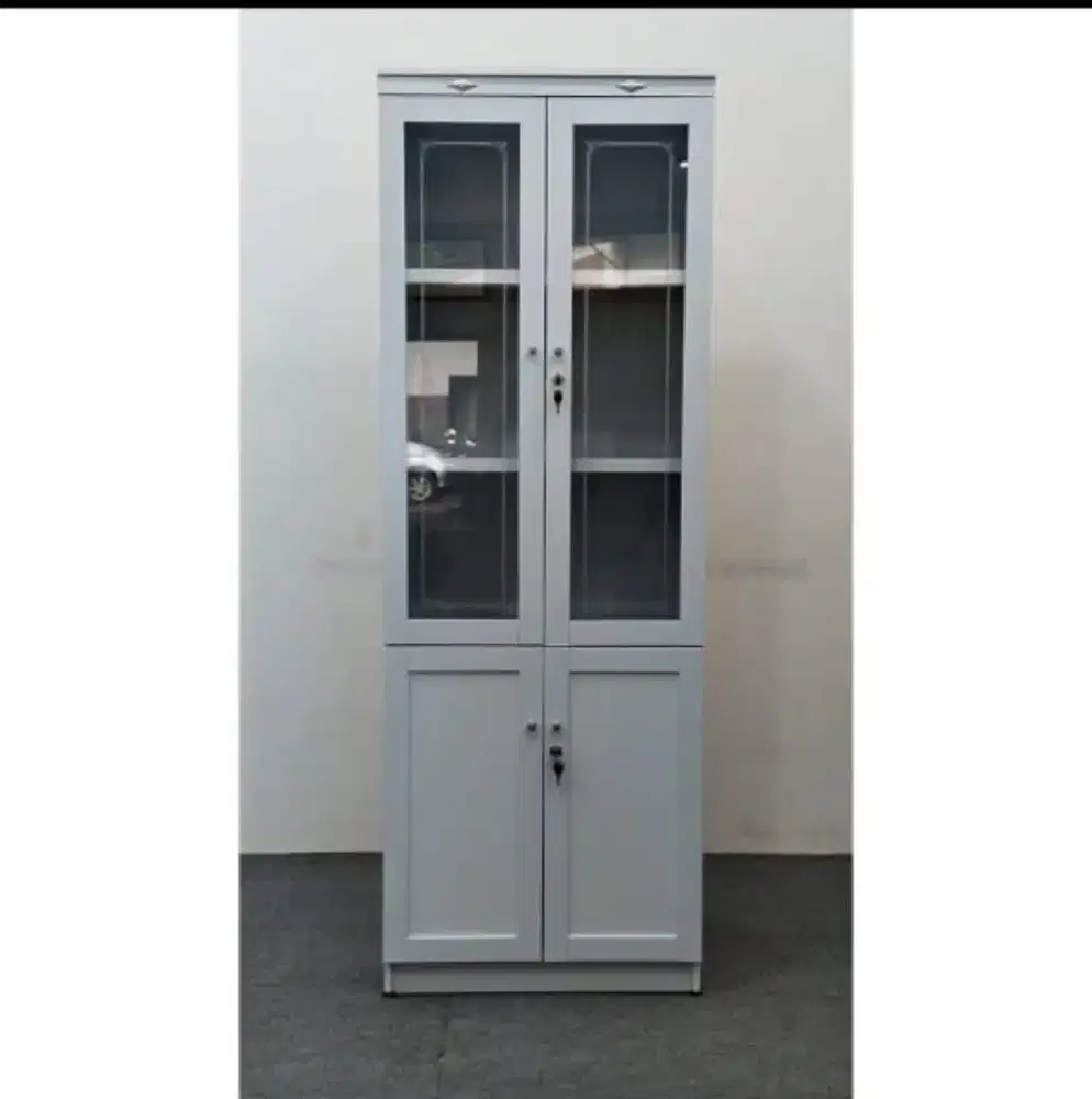 Lemari hias 2 pt minimalis