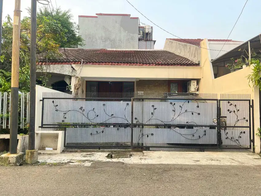 RUMAH SECOND MURAH DI KELAPA GADING, BEBAS BANJIR DI JAKARTA UTARA