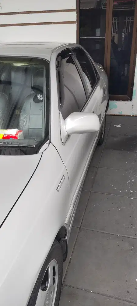 Hyundai Elantra 1995 Bensin