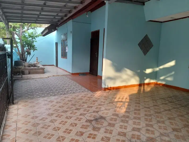 Disewakan rumah besar lokasi strategis di Harapan Jaya Bekasi Utara