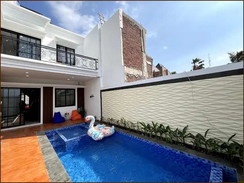 Rumah Elite Jogja Dengan Kolam Renang Pribadi Dekat Kampus UMY