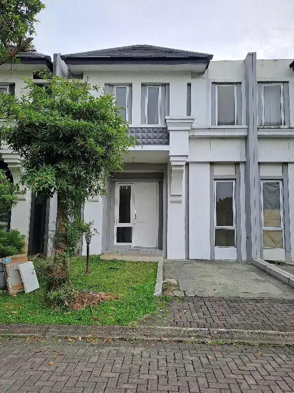 Disewakan Rumah 2 Lantai  Eminent Cluster Vivacia Kosongan BSD City