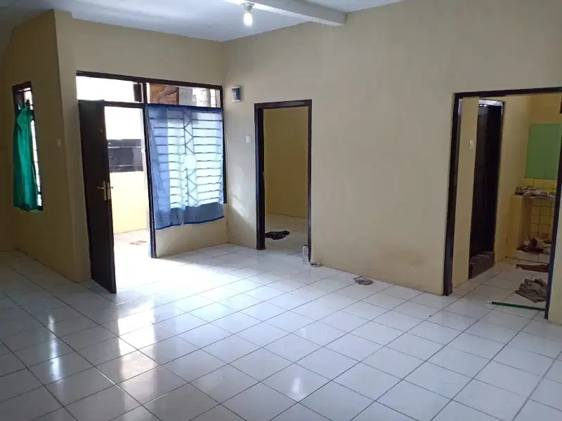 Disewakan Rumah   di Cikawao,